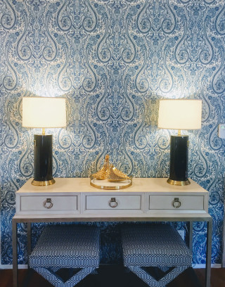 Table lamps wallpaper blue pattern - free vintage wallpaper