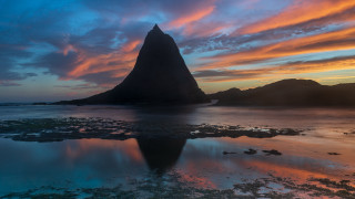 Mountain reflection sunset water cityscape - a reflection of the sky free wallpaper