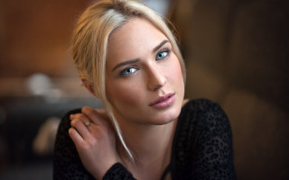 Blonde haired blue eyed portrait - blue eye free wallpaper