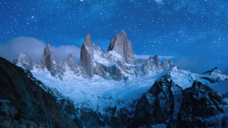 Mountain snow night sky stars - a night sky free wallpaper