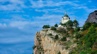 Church cliff blue sky clouds - a church free wallpaper
