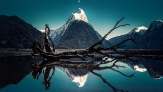 Mountain reflection still lake fallen - a still lake free wallpaper