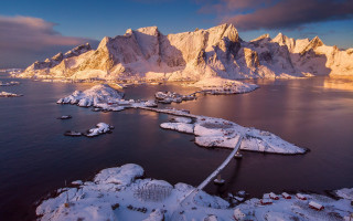 Snowy mountain landscape fishing net - a snowy landscape free wallpaper
