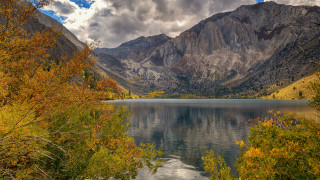 Mountain lake trees autumn forest - adobe lightroom free wallpaper for desktop