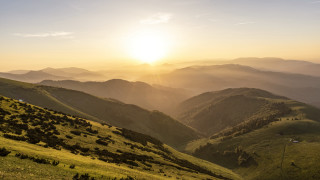 Mountain range sunset sunshine ocean - the mountain free wallpaper