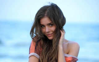 Woman beach longhair looking at - a picture free wallpaper