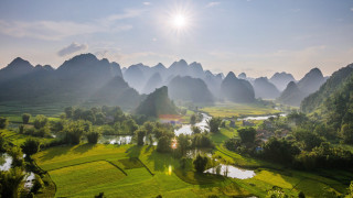 Valley mountains river green landscape - dai xi free wallpaper