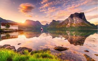 Mountain lake boat red roof - a boat free wallpaper