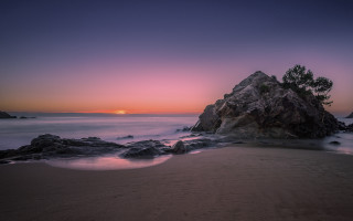 Rock formation beach sunset pink - a pink sky above free wallpaper
