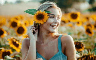 Woman sunflower smiling field summer - a field of sunflowers free wallpaper