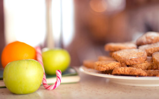 Food plate candycane fruit blurry - the table next free wallpaper