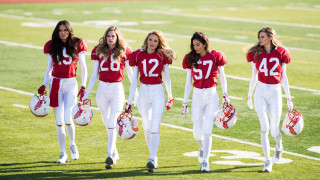 Women soccer field red white - uniform free wallpaper