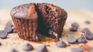 Chocolate cupcake bite chocolate chips - a bite free wallpaper