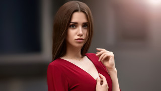 Woman red dress portrait jewelry - a portrait free wallpaper