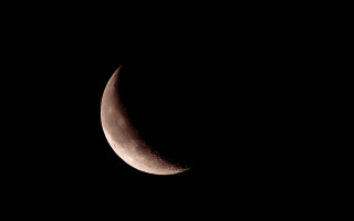 Half moon dark sky space - a black sky background free wallpaper