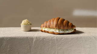 Croissant sandwich whipped cream pastel - cream free wallpaper