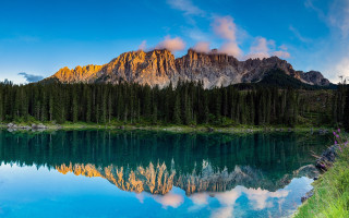 Mountain reflection forest lake sky 2 - a forest in the background free wallpaper