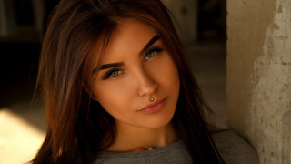 Woman nosepiercing smiling wall tattoo - piercing free wallpaper