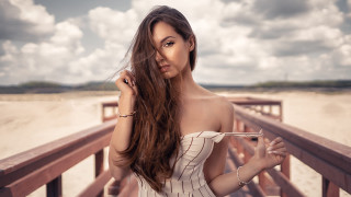 Woman dress bridge wind beach - a woman in a dress free wallpaper