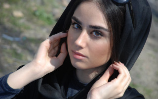 Woman black hoodie sunglasses portrait - abdullah gërguri free wallpaper