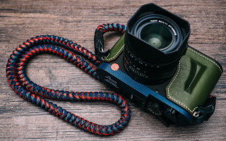 Camera strap lens wooden table - free technology wallpaper