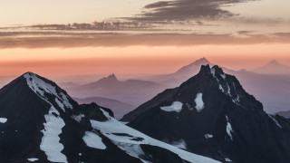 Mountain range snow pink sky 3 - widescreen free wallpaper