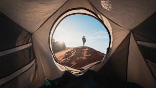 Desert tent man sunshine cinematic - the desert free wallpaper