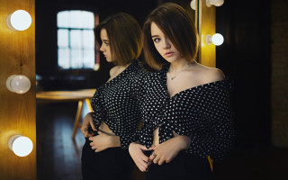 Mirror portrait elina karimova brown - herself free wallpaper
