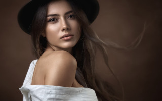 Woman hat white dress brown - a brown background free wallpaper