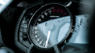 Speedometer waterdroplets clockface photorealism rendering - hard surface free wallpaper