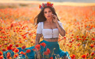 Woman flower crown fire dusk - a woman in a field of flowers free wallpaper