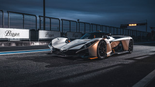Silver white racecar night prova - a silver free wallpaper