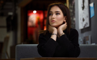 Elina karimova serious portrait blurry - barbizon school free wallpaper