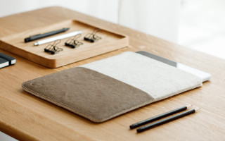 Wooden table notebook pen tablet - a notebook free wallpaper