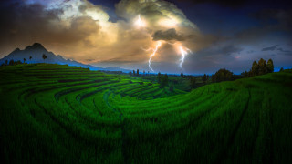 Stormy mountain landscape green field - stormy weather free wallpaper
