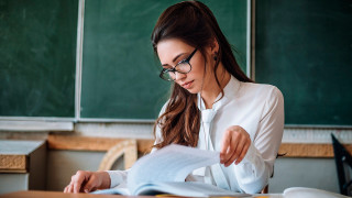 Woman glasses reading classroom chalkboard - constant permeke free wallpaper