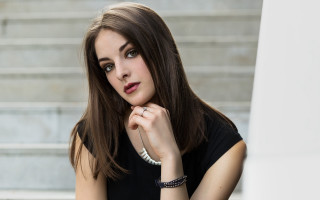 Woman long hair bracelet stairs - adrienn henczné deák free wallpaper