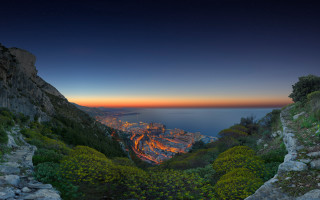 City cliff night fullmoon panorama - a full moon in the sky above free wallpaper