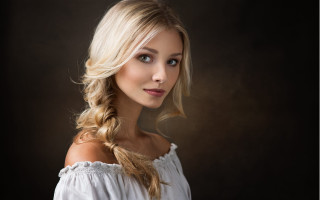 Anna katharina braid portrait photorealistic - a braid free wallpaper