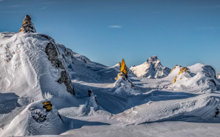 Snowy mountain yellow flag panorama - peak free wallpaper