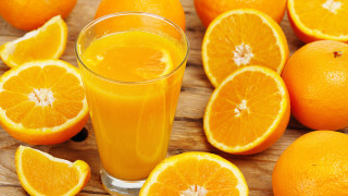Orange juice glass oranges slices - a wooden table free wallpaper
