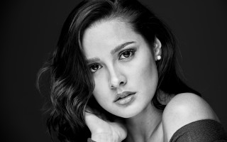 Black shirt black background portrait - free portrait wallpaper