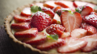Strawberry mint pie food photography - underneath free wallpaper