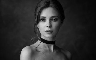 Woman black choker portrait elina - free portrait wallpaper