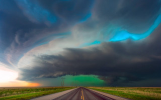 Road clouds green light sky - a sky free wallpaper
