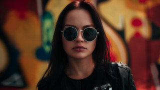 Woman sunglasses red hair black - sunglass free wallpaper
