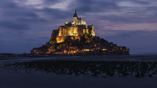 Gothic castle night cityscape mountain - bernard meninsky free wallpaper