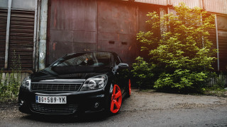 Black car red rim 3d - tire free wallpaper