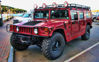 Red jeep parking lot epic - roof free wallpaper