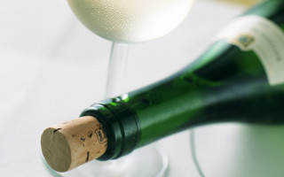 Wine bottles glass holder cork - viennese actionism free wallpaper